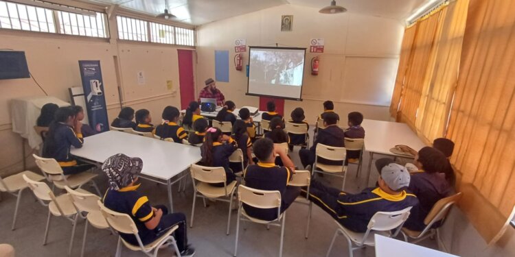 Estudiantes de Pampa Algodonal documentan su realidad con apoyo de AricaDoc