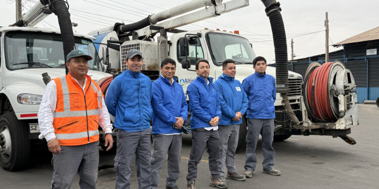 Camiones Vactor: el trabajo silencioso que mantiene operativas las redes de  alcantarillado en Arica