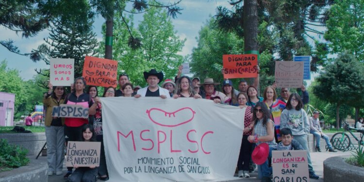Arica Nativa lleva a vecinos de Población Chile la película “Denominación de origen”