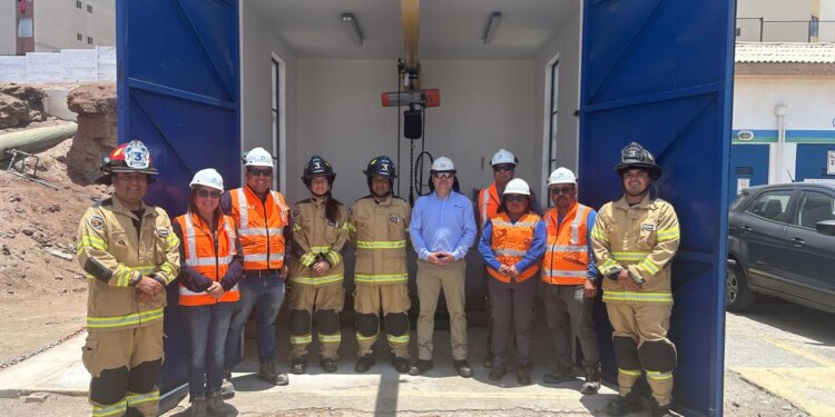 Integrantes de la 3ª Compañía de Bomberos participaron en capacitación sobre  manejo seguro de gas cloro