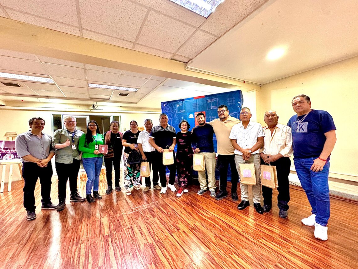 TESOROS HUMANOS VIVOS RECIBIERON PUBLICACIÓN QUE RECONOCE SU HISTORIA EN EL MARCO DEL DÍA DEL LIBRO