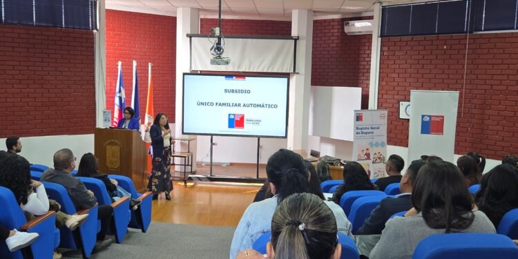 Seremi de Desarrollo Social y Familia fortaleció conocimientos sobre beneficios sociales en instituciones que trabajan con la niñez
