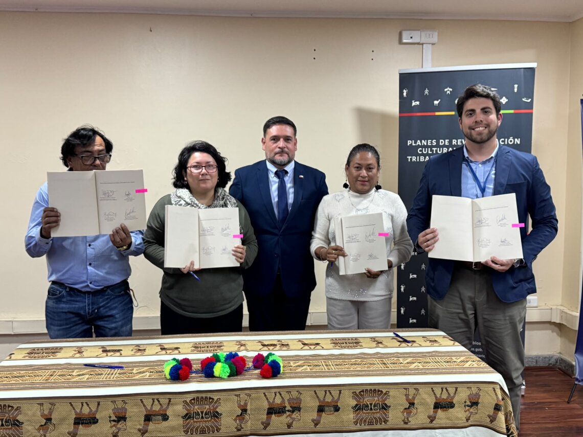 SERVICIO DEL PATRIMONIO JUNTO CON PUEBLOS INDÍGENAS Y AFRODESCENDIENTES FIRMAN EL PLAN DE REVITALIZACIÓN 2026-2028 DE ARICA Y PARINACOTA