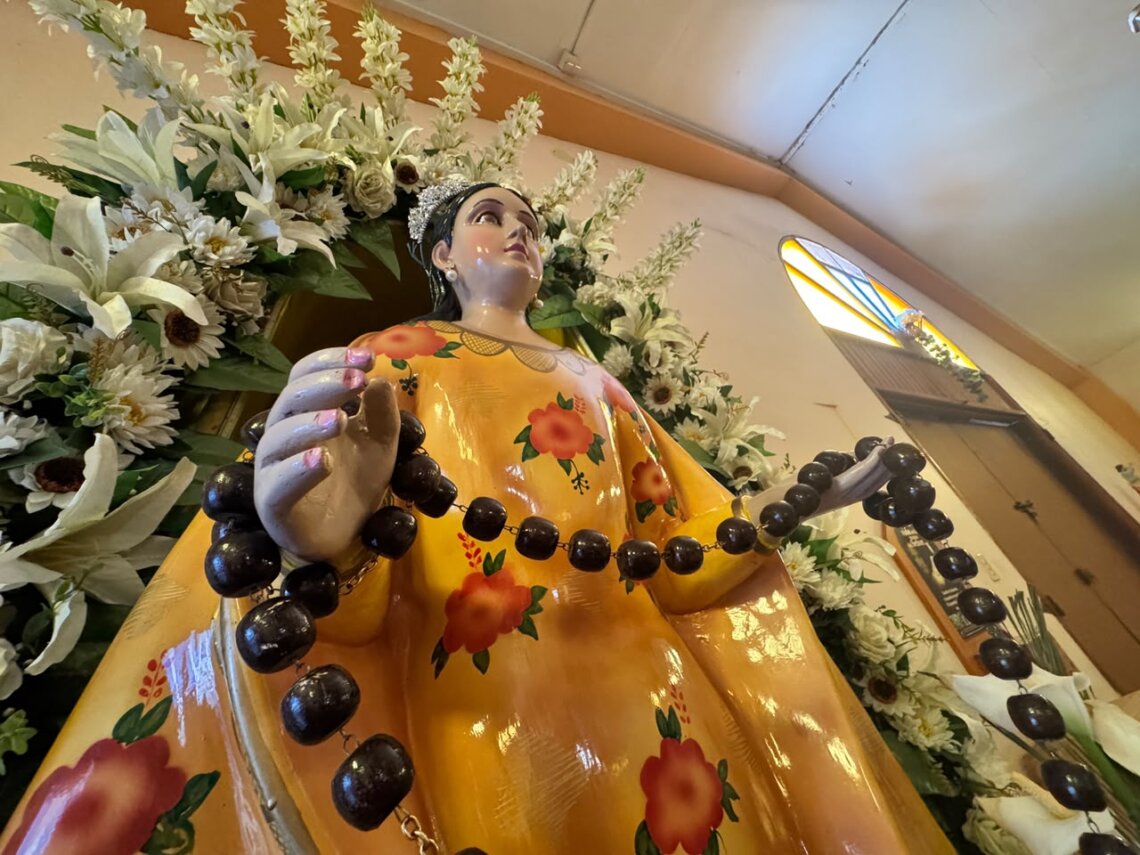 TALLER ENSEÑARÁ A CONSERVAR IMÁGENES RELIGIOSAS PATRIMONIALES DE LOS BAILES DE MORENOS DE PASO EN ARICA